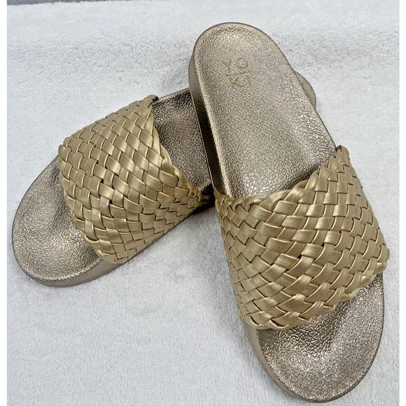 NEW YOKI Womens Slip on Summer Sandals Size 8 Gold Metallic Casual - Picture 2 of 5